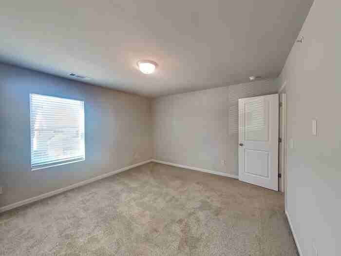 1048 Wedgewood Ct - Photo 7 of 22