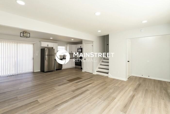 1212 Se Briarcroft St - Photo 4 of 21