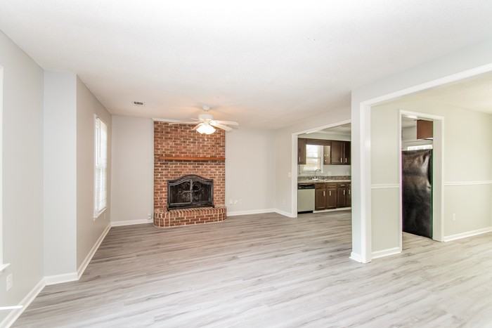 107 Chiswick Ct - Photo 5 of 13