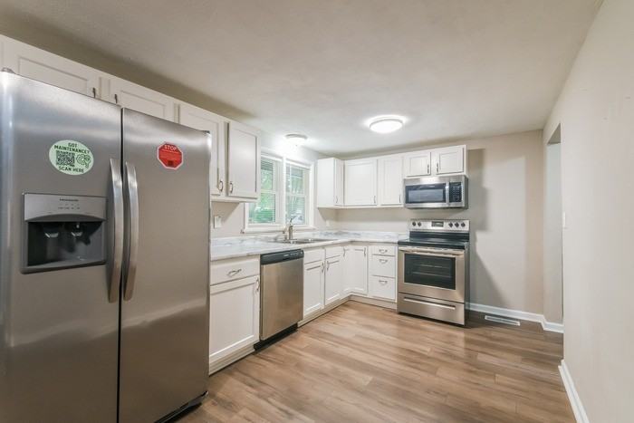 120 E 75th St - Photo 4 of 10