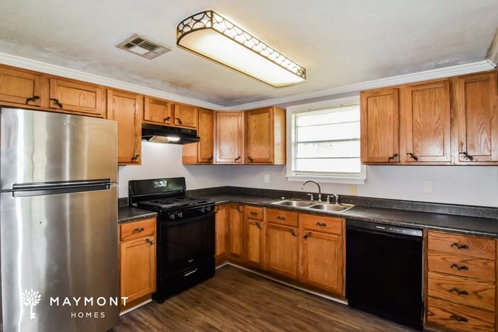 732 Mimosa Rd - Photo 5 of 11