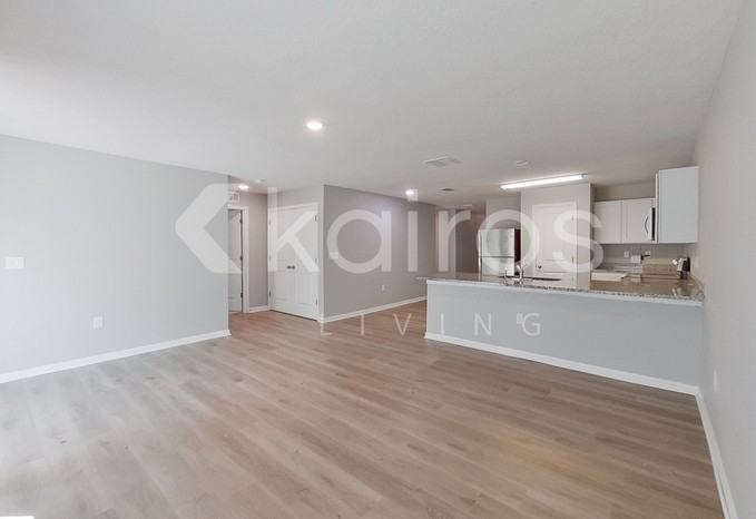 1924 W Roseboro Dr - Photo 6 of 21