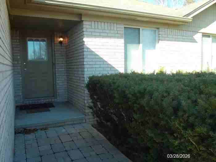 2081 Newburgh Dr - Photo 7 of 8