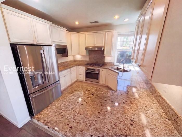 3206 Vittoria Loop - Photo 3 of 39