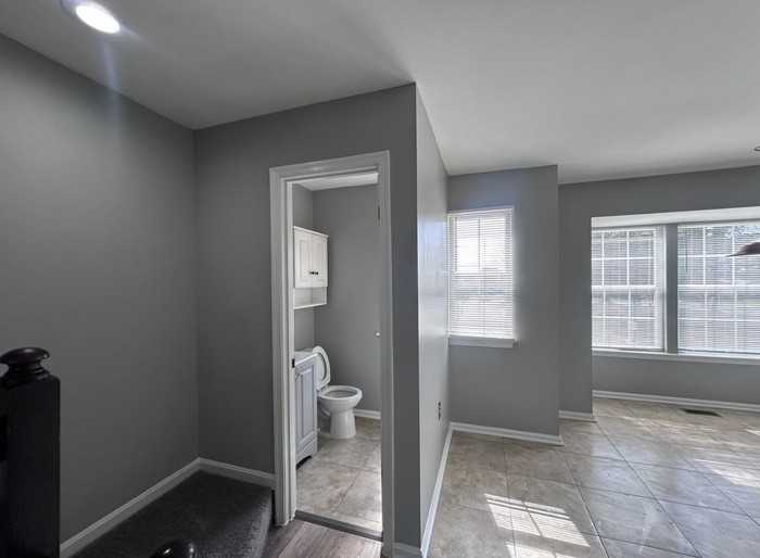 99 Tattersaul Ct - Photo 4 of 13