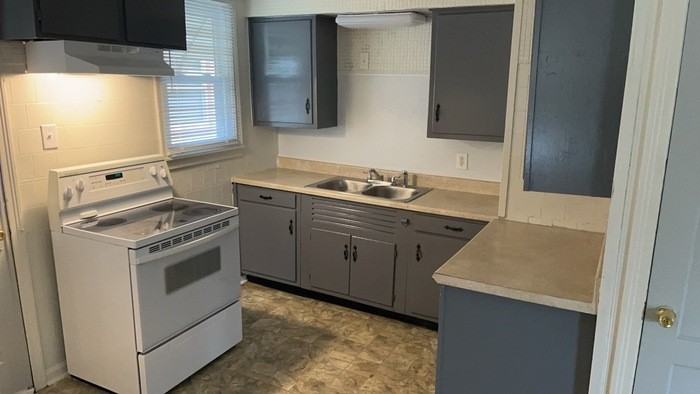 1460 Kipling Dr - Photo 7 of 31