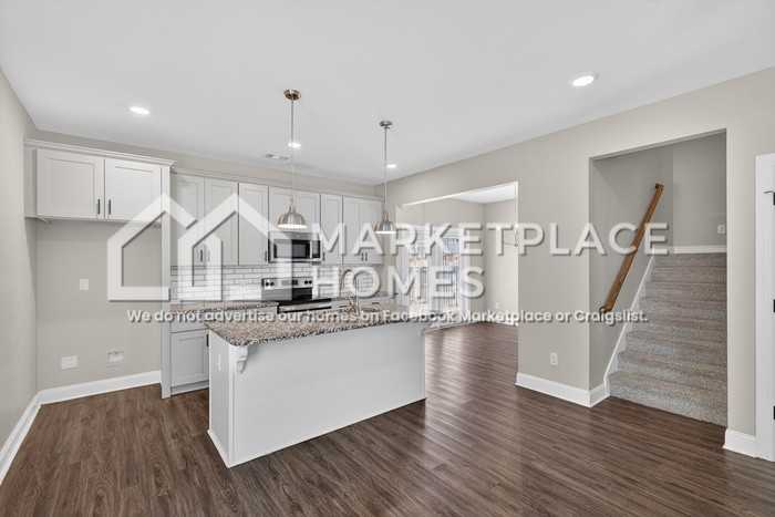 134 Barbara St - Photo 5 of 35