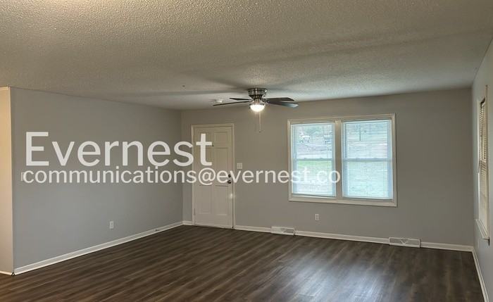 4026 Angus Dr - Photo 5 of 21