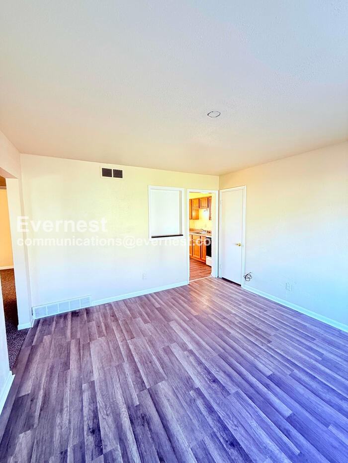 24612 Berry Ave - Photo 6 of 27