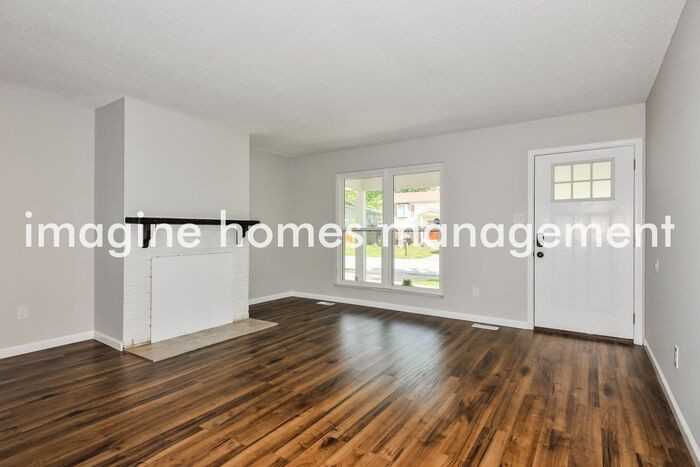 2717 Greenleaf Dr - Photo 4 of 14