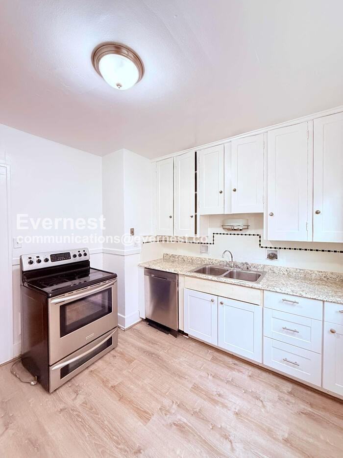 13523 Santa Rosa Dr - Photo 2 of 31