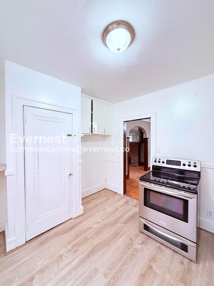 13523 Santa Rosa Dr - Photo 4 of 31