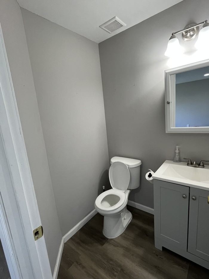 399 Montclair Tower Dr - Photo 3 of 7