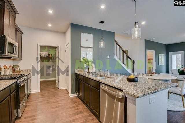 443 Lady Liberty Way - Photo 2 of 32