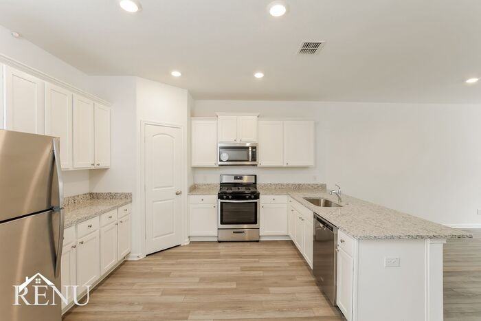 2935 Jackson Smt - Photo 4 of 25