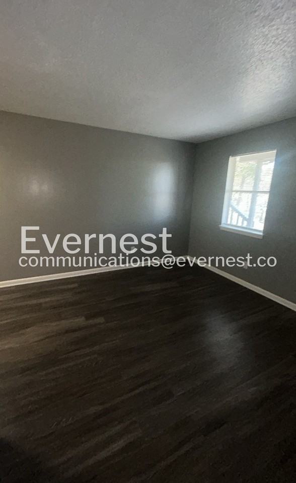 9 Meredith Ct #6 - Photo 6 of 17