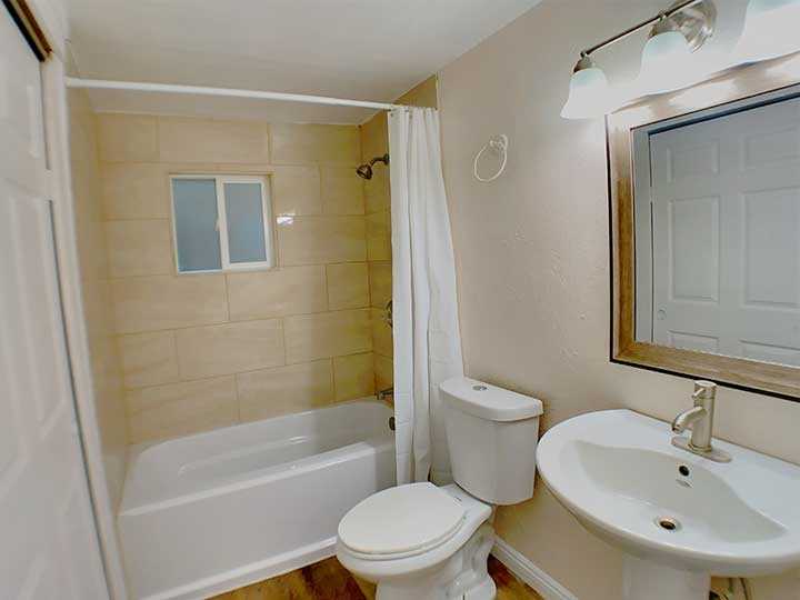 1634 Broadway #NA - Photo 6 of 8