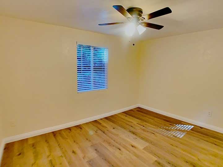 1634 Broadway #NA - Photo 7 of 8