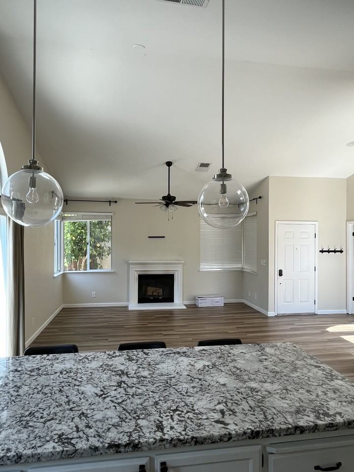 898 Clifton Ct #NA - Photo 6 of 13