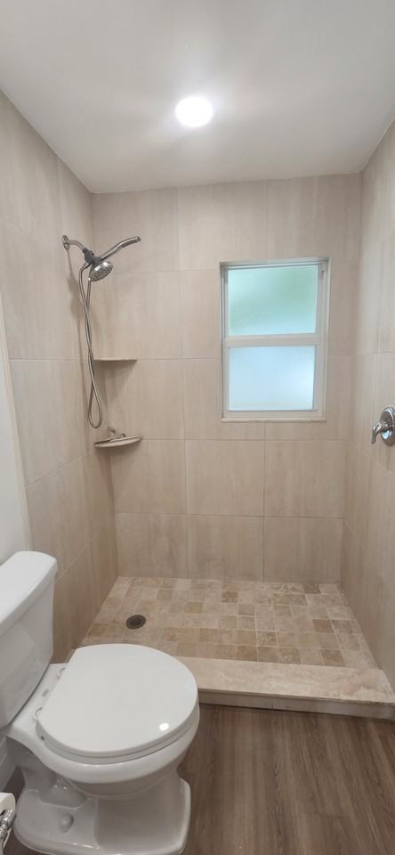 3379 Sacramento Way #B - Photo 3 of 12