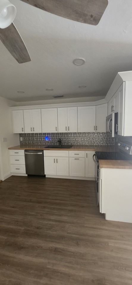 3379 Sacramento Way #B - Photo 6 of 12