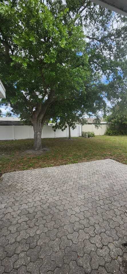 3379 Sacramento Way #B - Photo 7 of 12