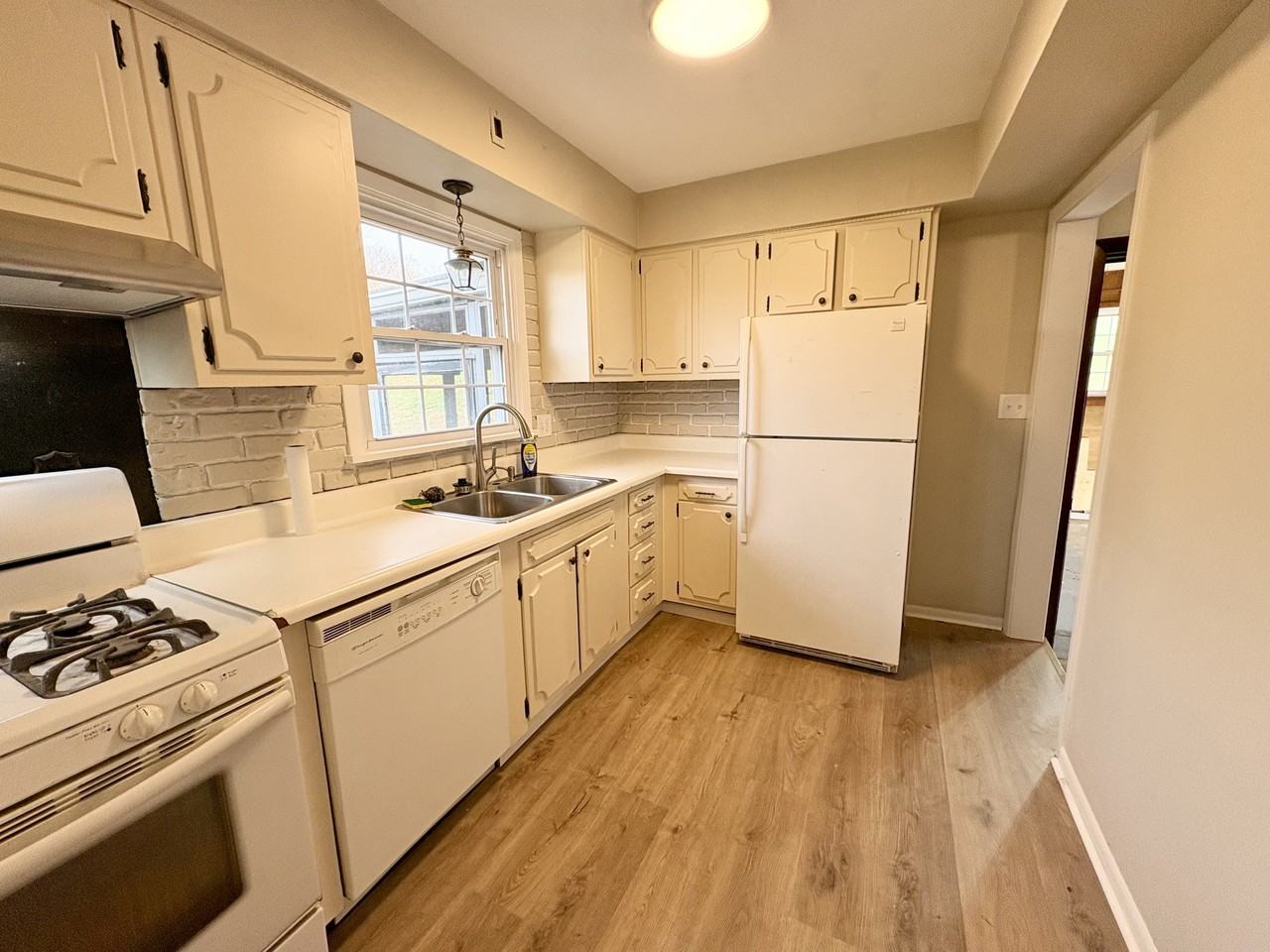 1315 Book Ave #NA - Photo 6 of 13