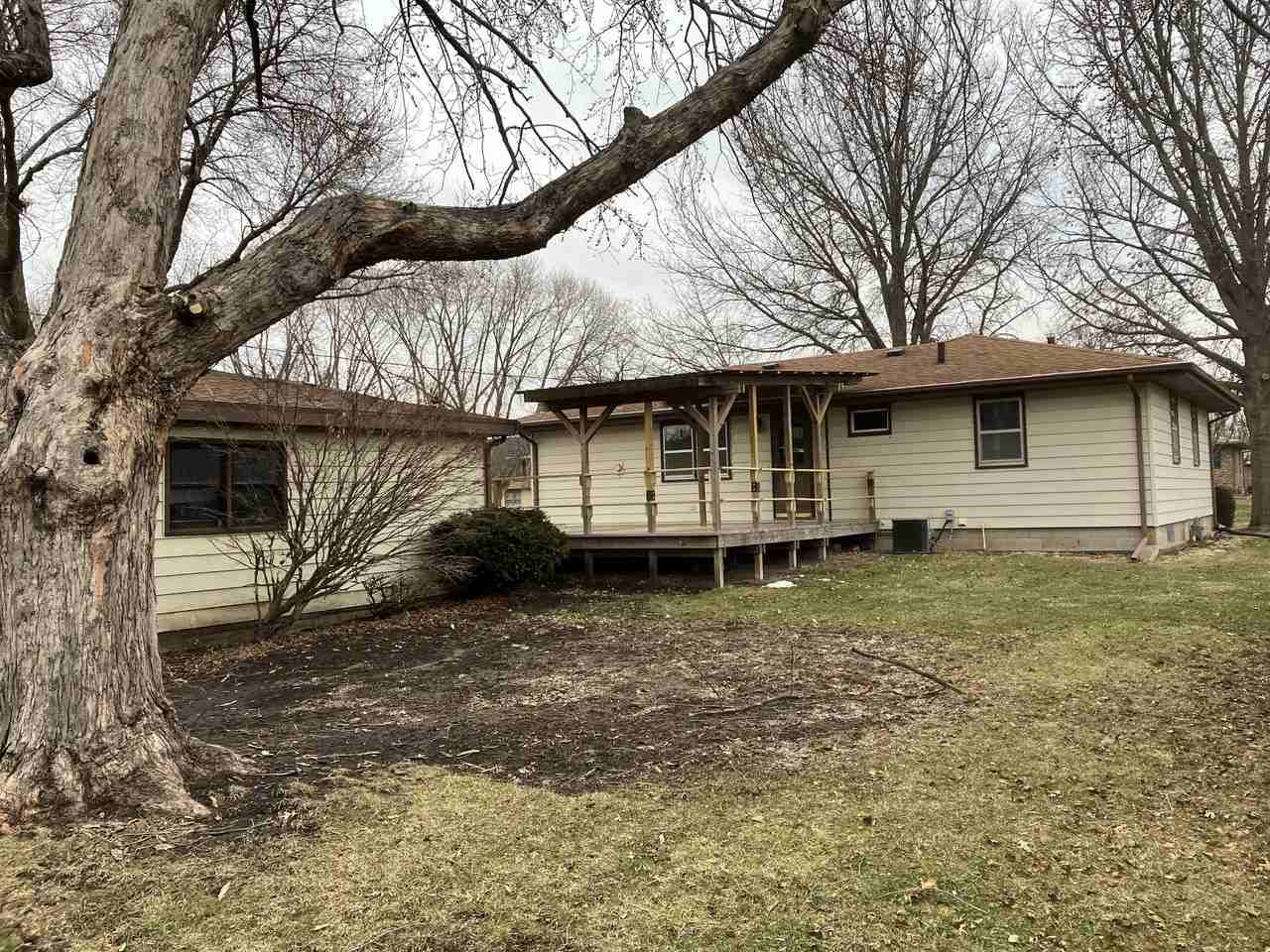 1302 Se Bel Aire Rd #NA - Photo 2 of 34