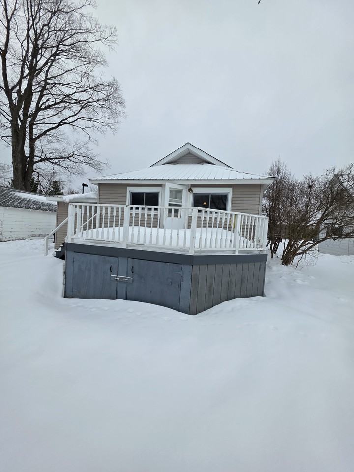 304 Ione St #NA - Photo 2 of 8