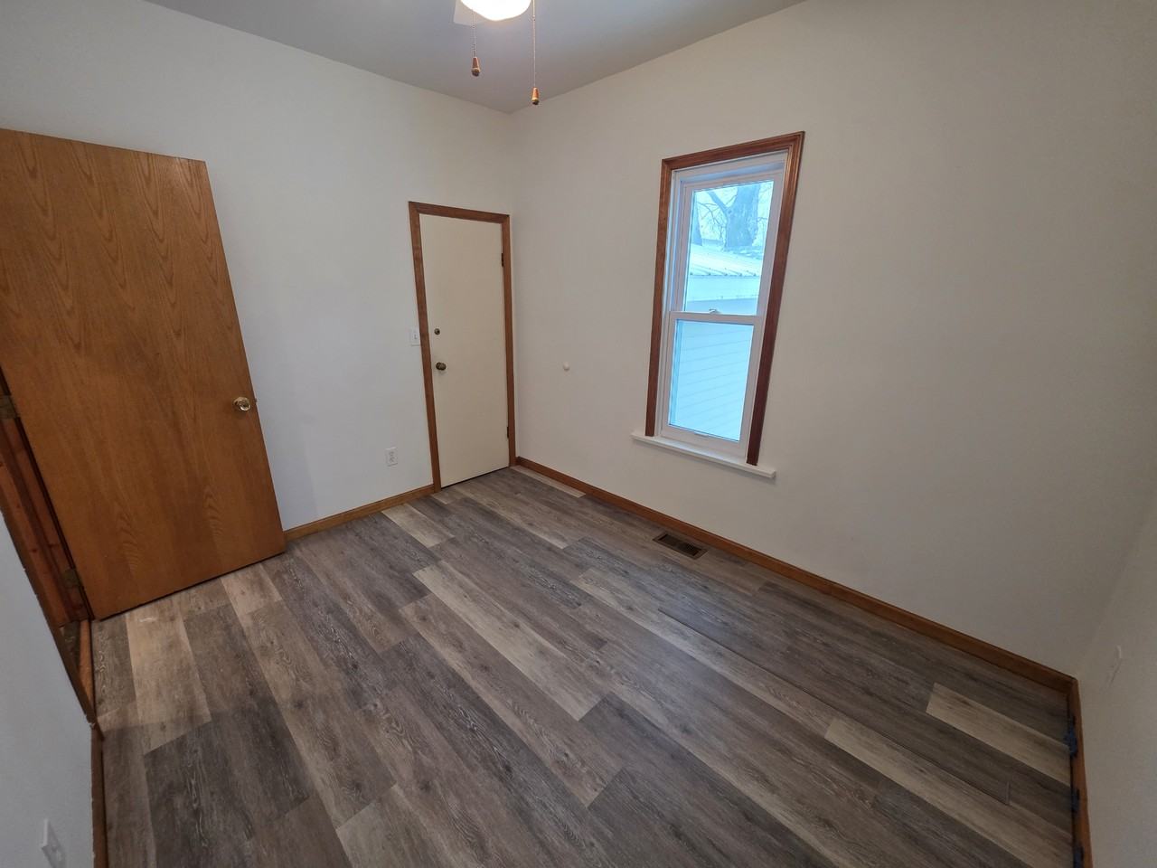 304 Ione St #NA - Photo 5 of 8