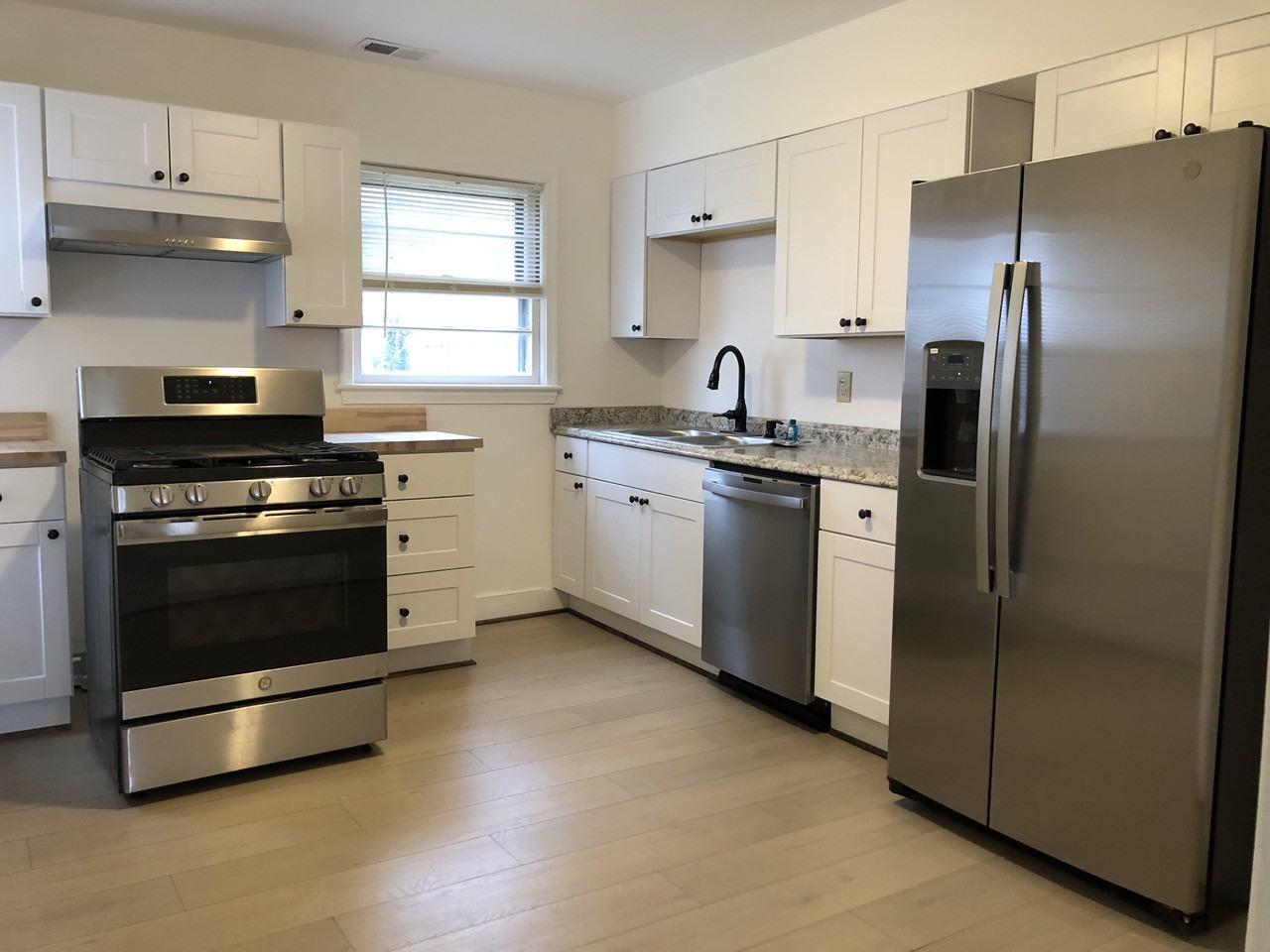 4258 Warren St #NA - Photo 3 of 34