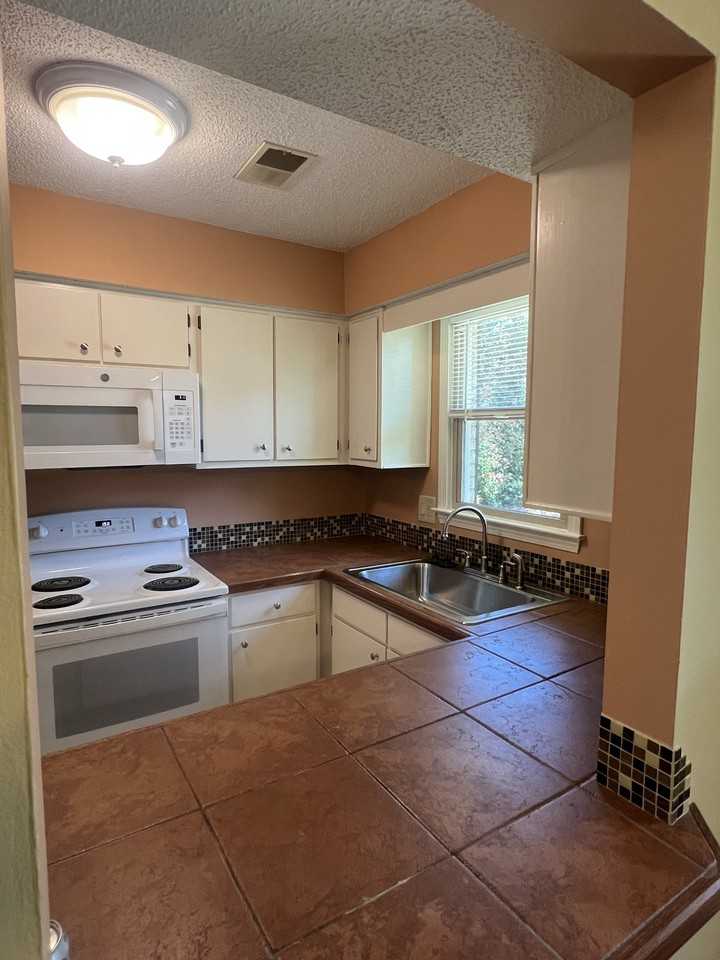 365 Wrenfield Rd #NA - Photo 3 of 13