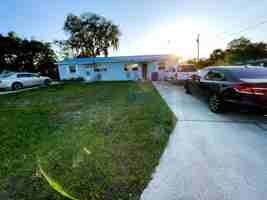 featured image of 133 N Desoto Ave #133