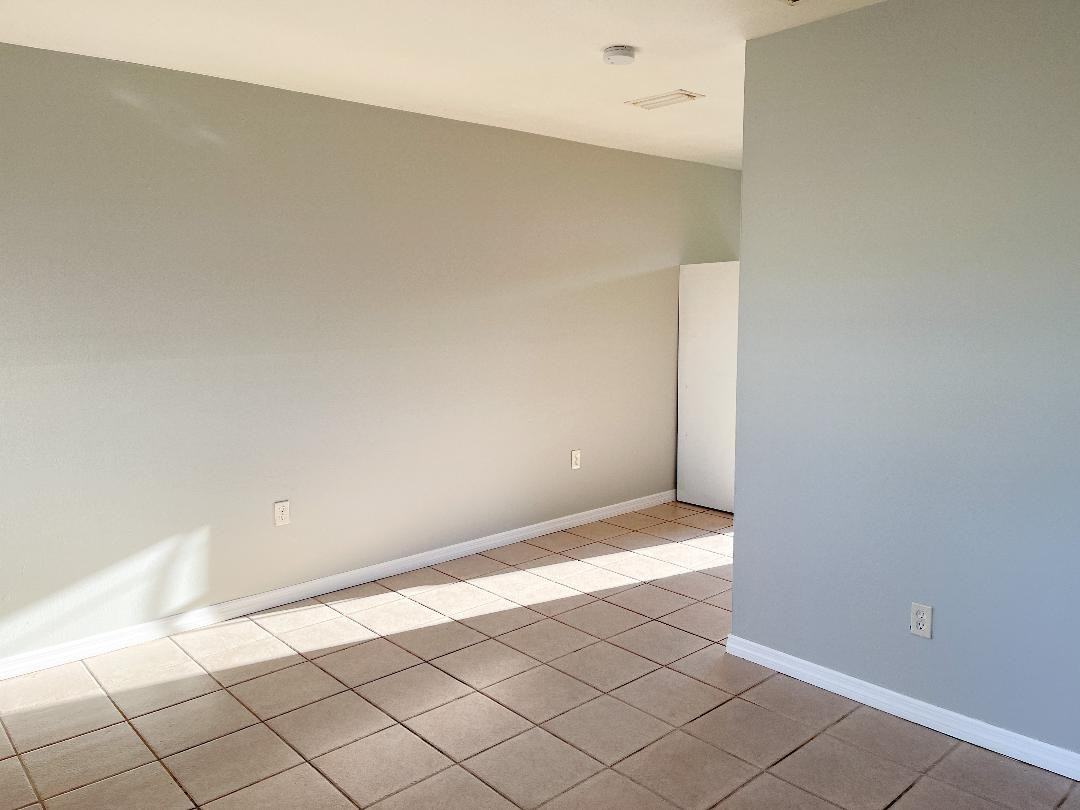 133 N Desoto Ave #133 - Photo 4 of 10