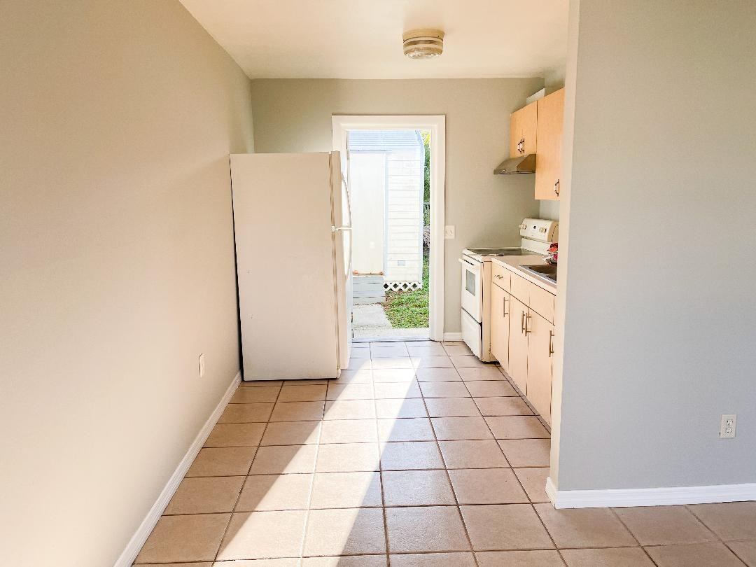 133 N Desoto Ave #133 - Photo 5 of 10