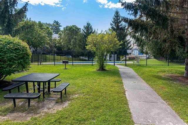 277 Hildred Dr #277 - Photo 3 of 11