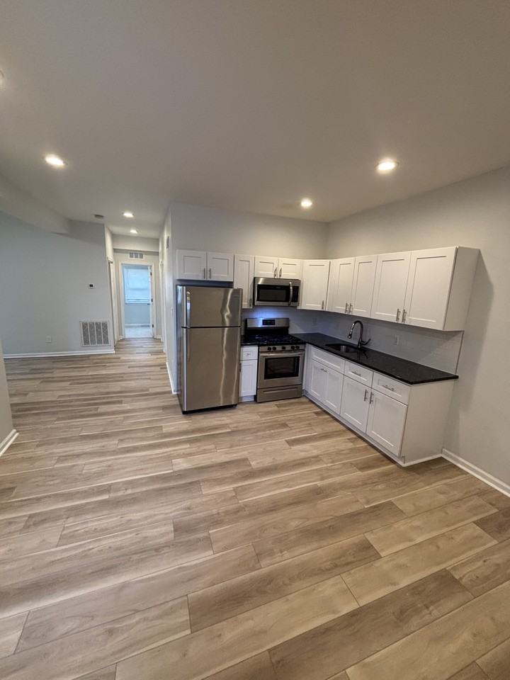 304 Holmes Rd #A - Photo 4 of 11