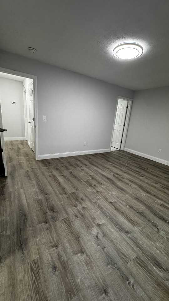 400 Sherwood Green Ct - Photo 3 of 9