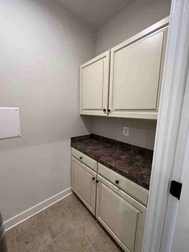 Etterbeek St #5959 - Photo 7 of 22