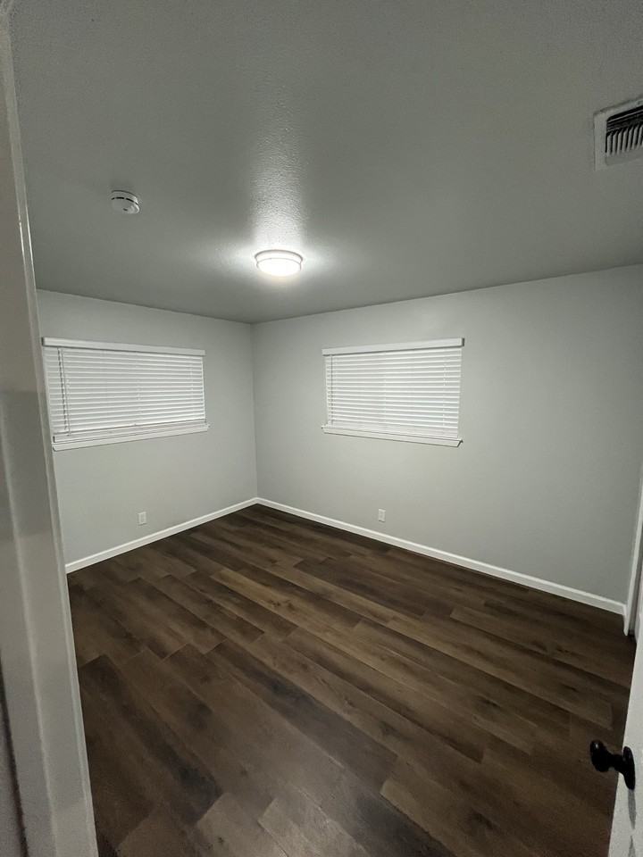 5110 Silvertip Dr #NA - Photo 6 of 13