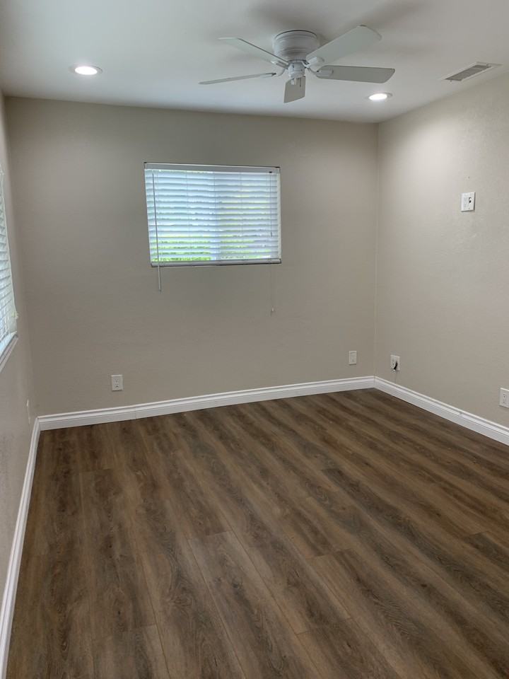 4810 Kelly Dr #1A - Photo 5 of 13