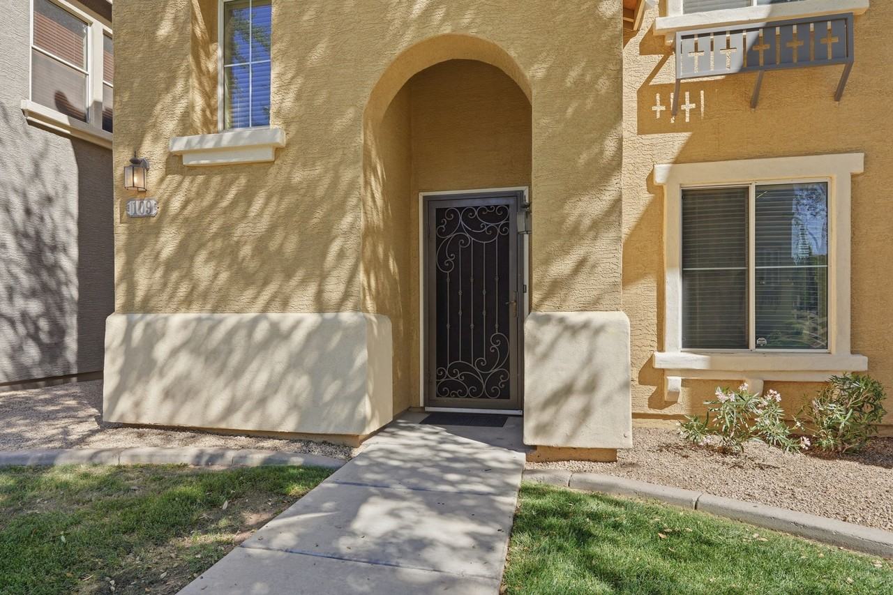 109 W Commerce Ct #NA - Photo 3 of 36