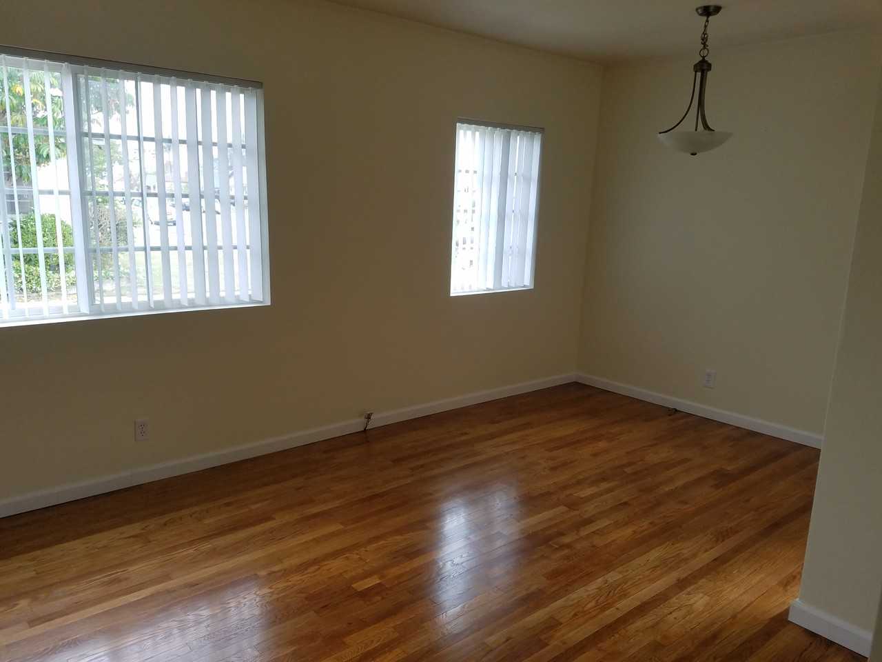 1520 Marine Ave - Photo 4 of 13