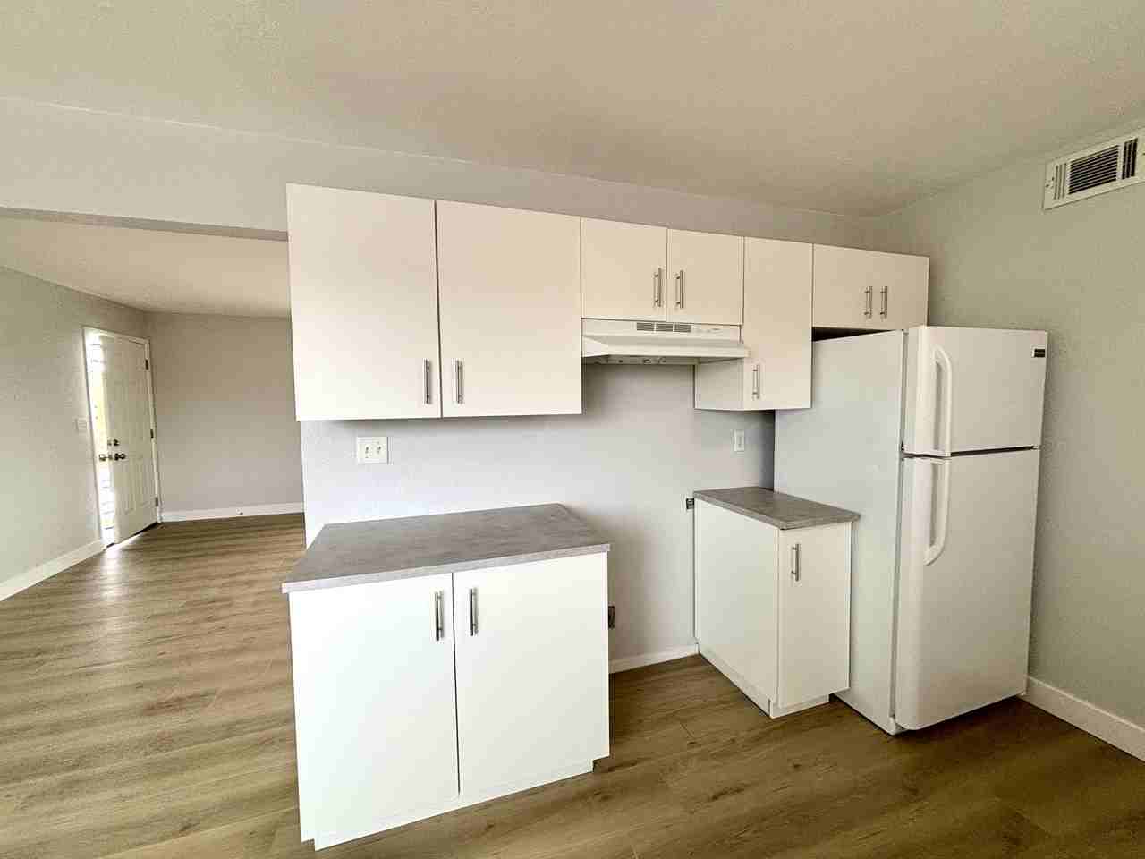 3213 Joann Way #D - Photo 5 of 12