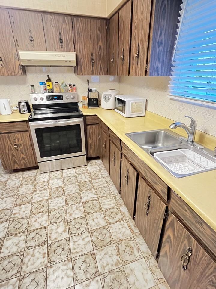 2819 East 10th Avenue - Photo 7 of 26