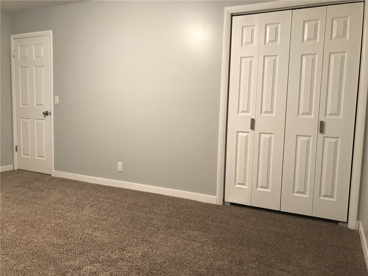 641 S Glendale St - Photo 4 of 6