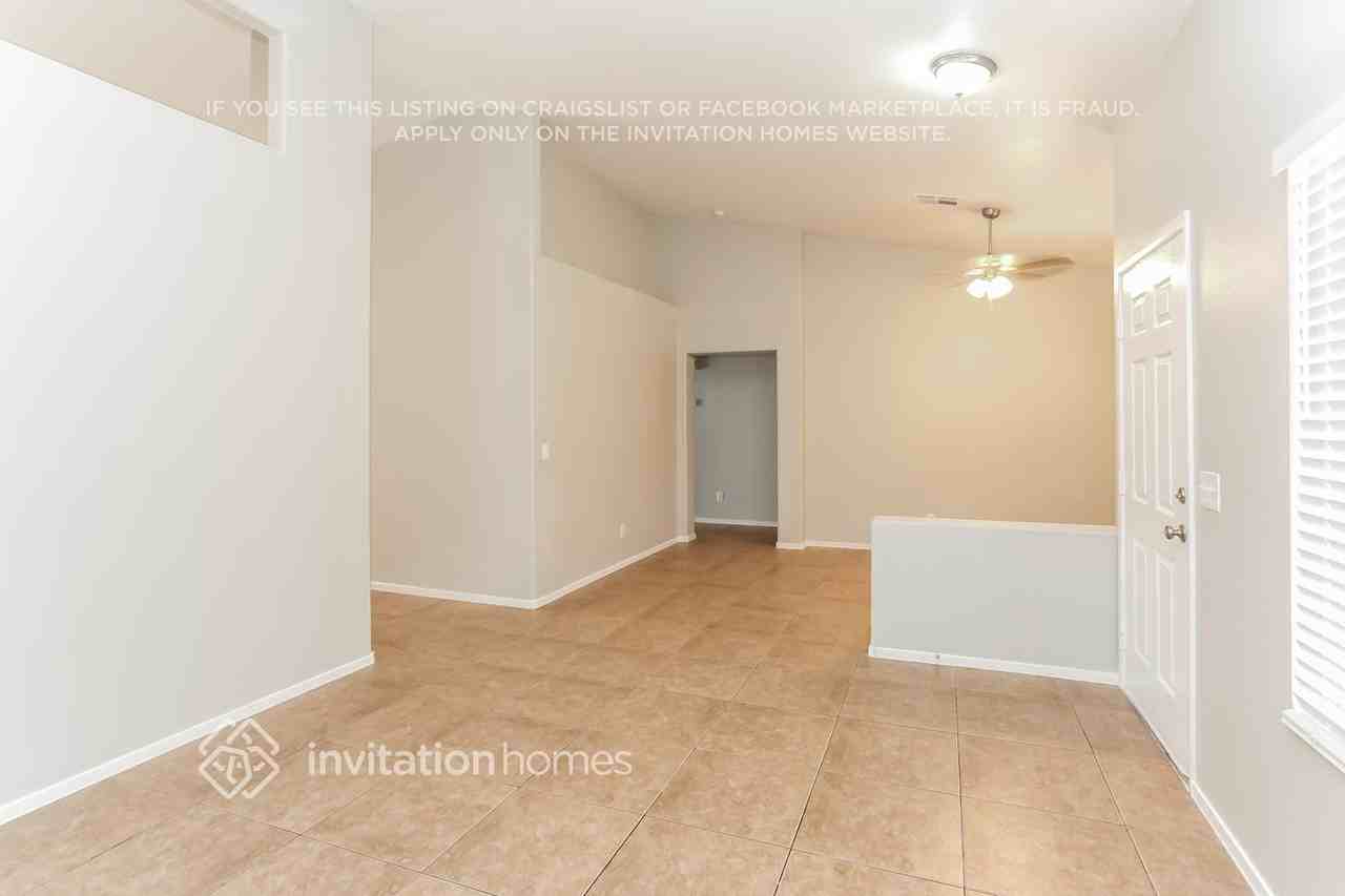 3521 Chedworth Rd - Photo 3 of 15