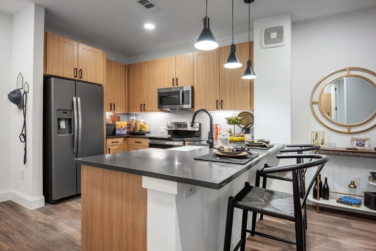 Troubadour Apartments - Photo 3 of 50