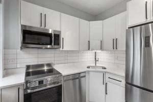 featured image of 7645 N Sheridan Rd