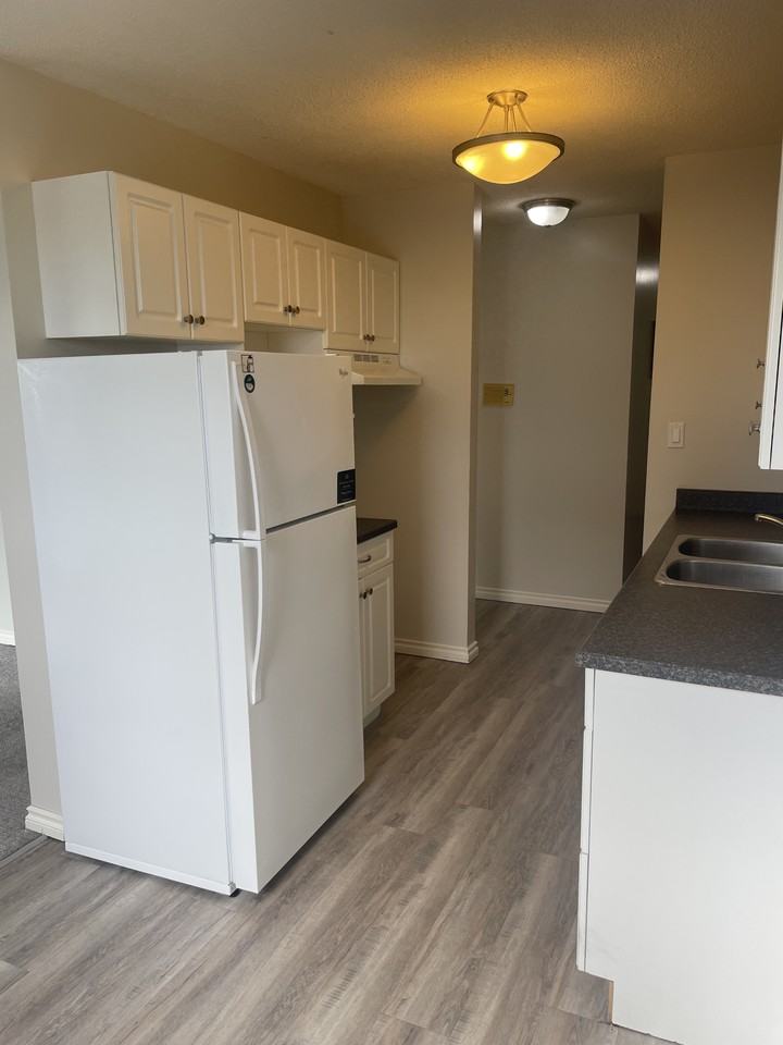 Royal Meadow Apartment - Photo 3 of 13